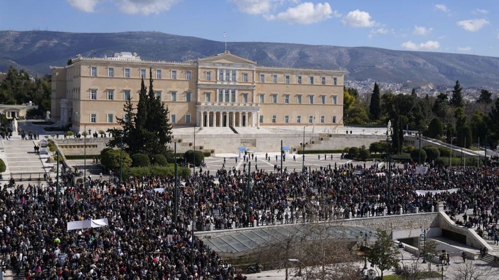 Greve ne Greqi: Paralizohet transporti, mbyllen shkollat dhe sherbimet
